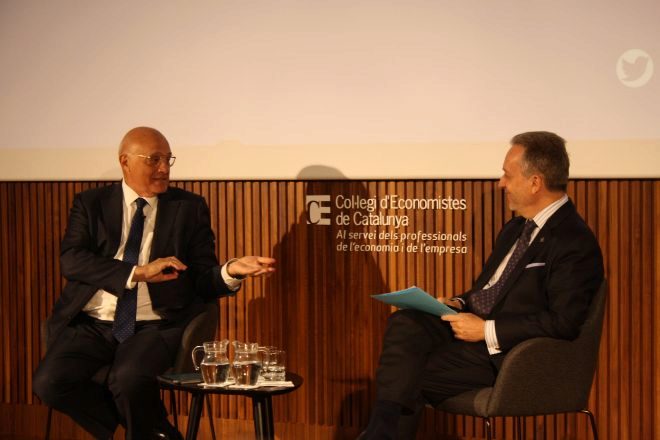 Oliu: «La situación es estable pese a las múltiples incertidumbres»