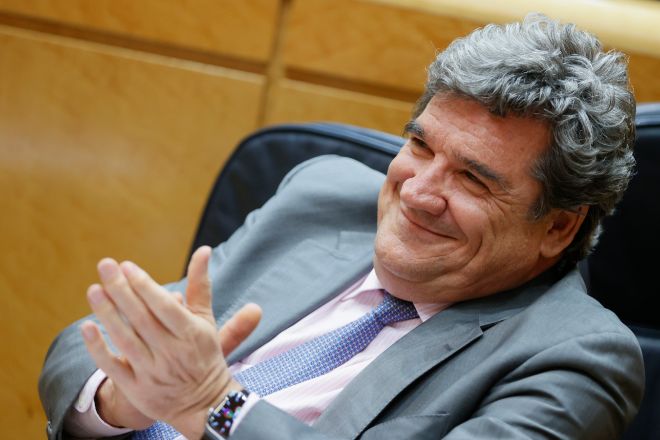 Escrivá negociará con los agentes sociales una mejora de la jubilación activa y parcial