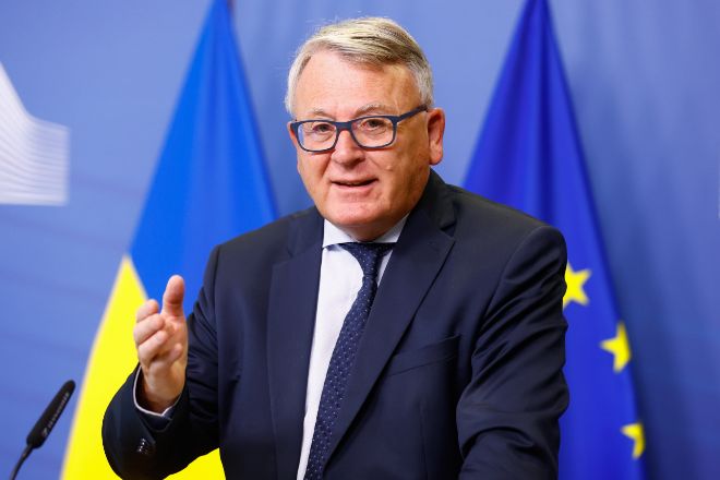 El paro de la eurozona baja una décima en marzo y llega al 6,5%, marcando un nuevo mínimo