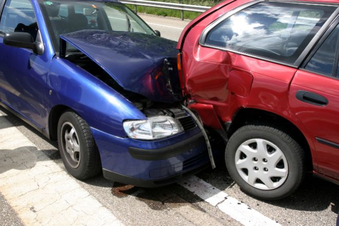 Aseguradoras, fiscales, abogados y víctimas colaboran para dar una respuesta "rápida y eficaz" en accidentes de tráfico