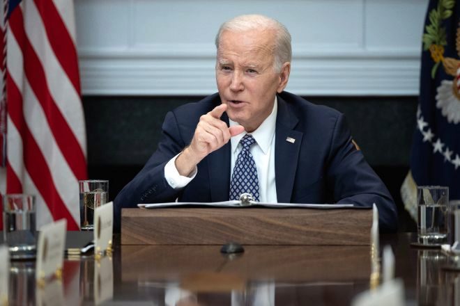 Biden convoca a los líderes del Congreso para evitar el ‘default’