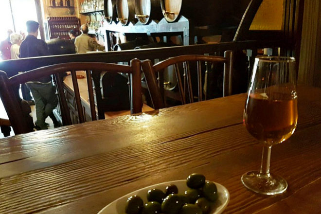 Los mejores wine bars de Madrid para disfrutar de una copa de vino
