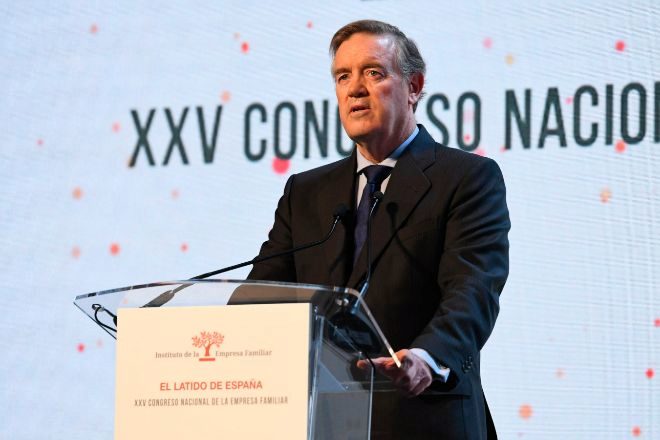 La empresa familiar alerta, en vísperas electorales, de que España retrocede en prosperidad, bienestar social y convergencia de rentas con Europa