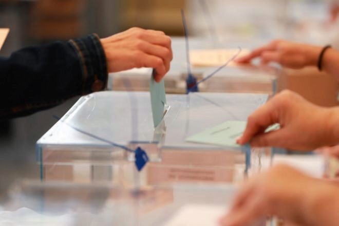 Hoy, 28M, se celebran elecciones municipales en un total de 8.131 ayuntamientos y  autonómicas en 12 comunidades autónomas y en las ciudades autónomas de Ceuta y Melilla.