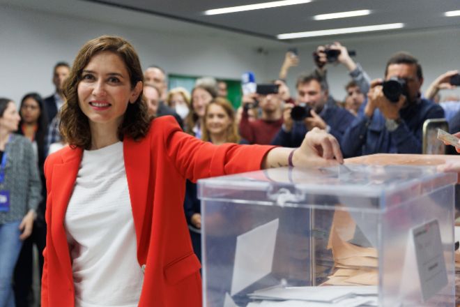 La presidenta de la Comunidad de Madrid, candidata a la reelección y presidenta del Partido Popular (PP) de Madrid, Isabel Díaz.