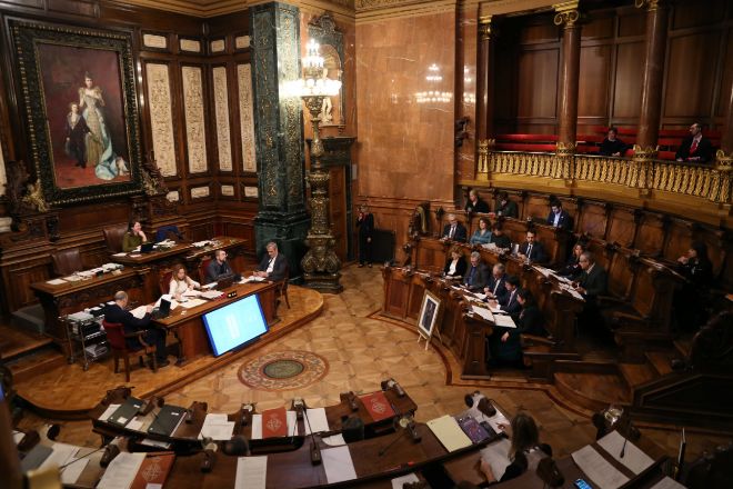 El salón de plenos del Ayuntamiento de Barcelona.