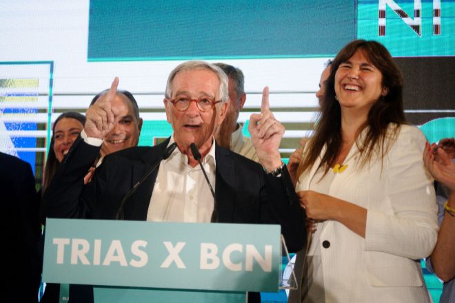 Xavier Trias, junto a la presidenta de Junts, Laura Borràs, en la noche electoral.