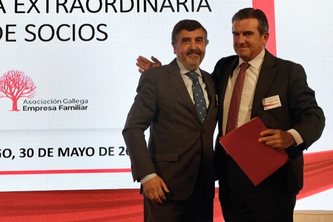 José Silveira (a la izquierda) es el nuevo presidente de Agef. A la derecha, Víctor Nogueira que lo fue durante los últimos seis años.