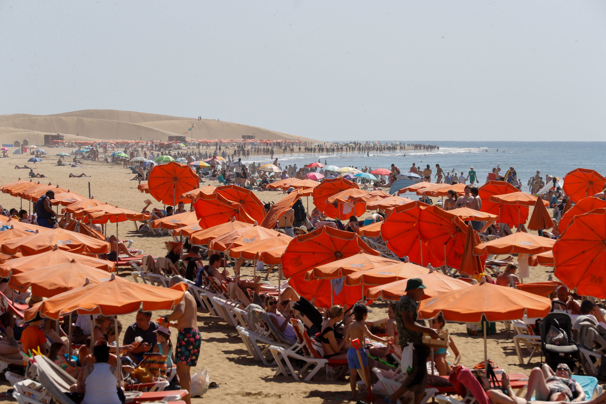 España alcanza en 2025 nuevo récord de turistas y gasto