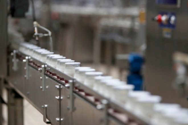 La producción industrial vuelve a caer un 4% en abril