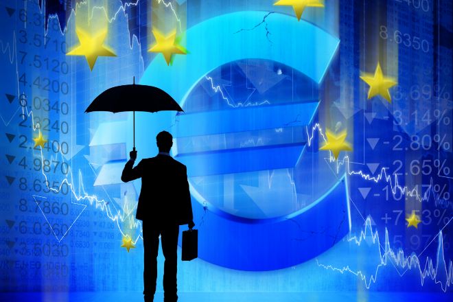 La zona euro entra en recesión técnica al contraerse un 0,1% el PIB del...
