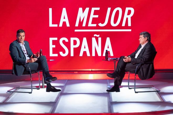 El presidente del Gobierno Pedro Sánchez y el ministro de Inclusión y Seguridad Social, José Luis Escrivá.