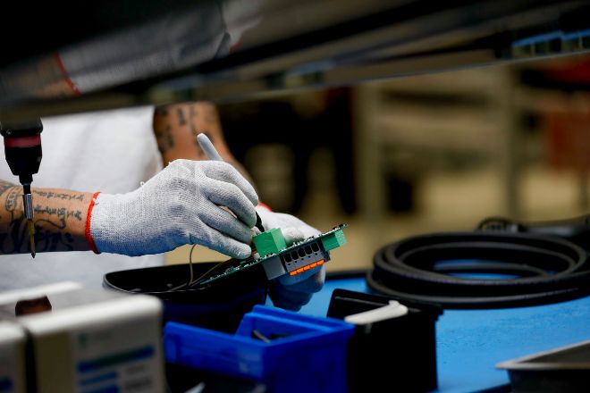 Los precios industriales se abaratan de nuevo en mayo hasta el -6,9% por la energía