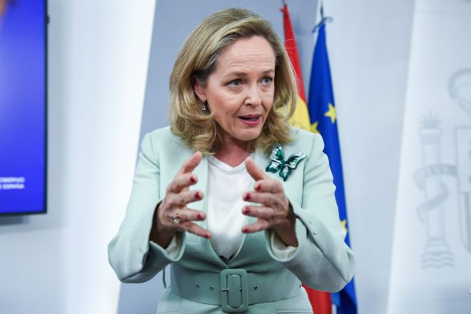 El Gobierno lanza un paquete de ayudas y rebajas fiscales por 9.000 millones para el semestre