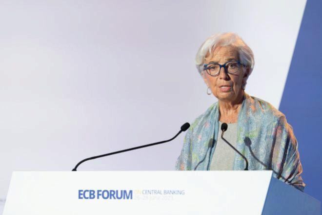 Christine Lagarde, presidenta del BCE, hoy en el Foro de Bancos Centrales, organizado por el BCE en Sintra (Portugal).