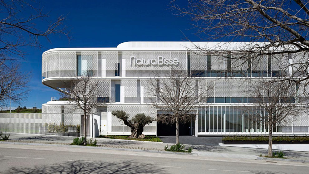 La nueva sede de Natura Bissé en Barcelona ha sido diseñada por el...