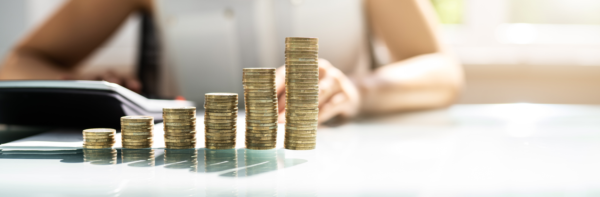 La subida salarial media por convenio roza el 4% en agosto y supera al IPC