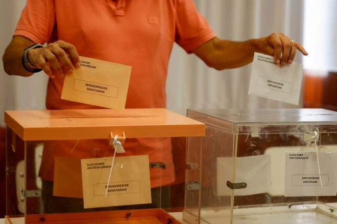 Amenaza de bloqueo tras la ajustada victoria del PP y la resistencia del PSOE
