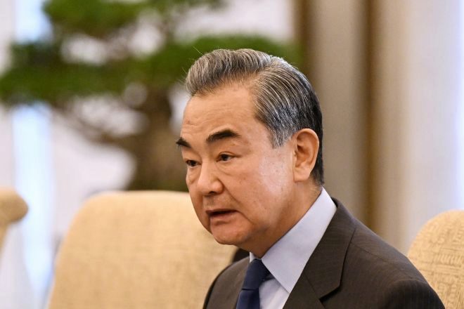 China destituye a su ministro de Exteriores, desaparecido desde hace un mes