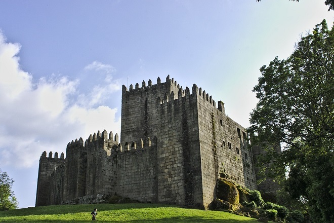 Castillo de Sao Menede, Guimarães