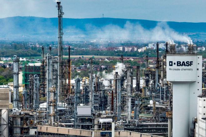 La industria europea se asoma a un retroceso por la caída de pedidos