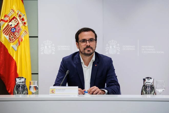 Consumo abre expediente a varias aerolíneas por carecer de teléfonos de contacto gratuitos