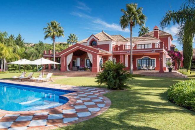 ¿Cuáles son las 10 calles de España con la vivienda más cara?