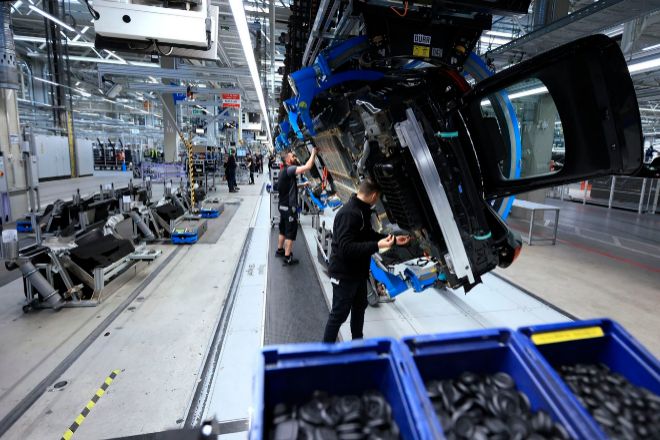 La facturación empresarial se hunde un 5,8% y aviva el temor a un frenazo del PIB