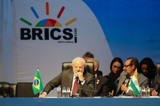 Los Brics admiten a seis nuevos países y suman poder frente a EEUU y la UE