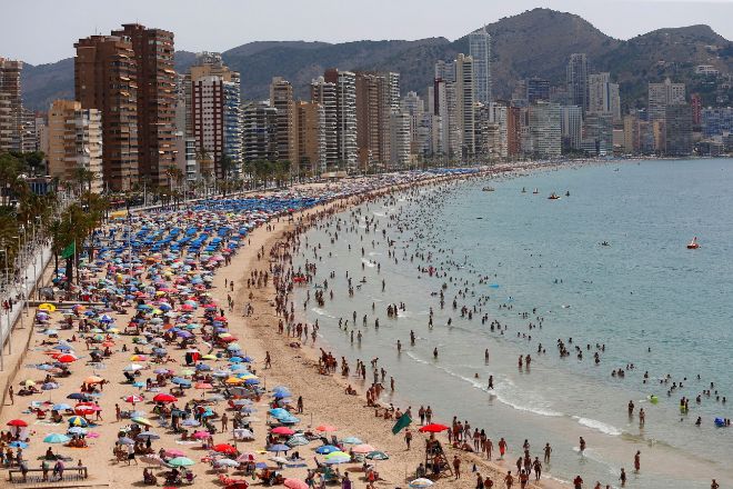 Las pernoctaciones extrahoteleras suman en julio su segundo mes consecutivo de caídas