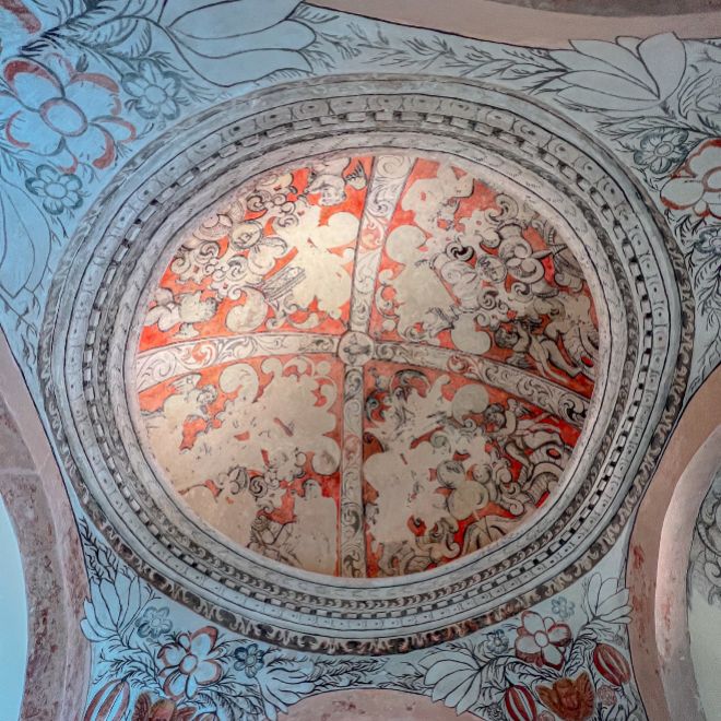 Cúpula original del camarín de la iglesia y murales del siglo XVIII, que ahora forma parte de la Heritage Suite.