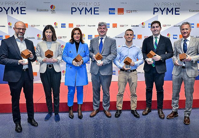 Imagen de los representantes de las empresas galardonadas en la XV Edición de los Premios Pyme.