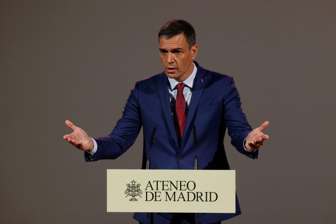 Sánchez acepta reunirse con los empresarios en la CEOE