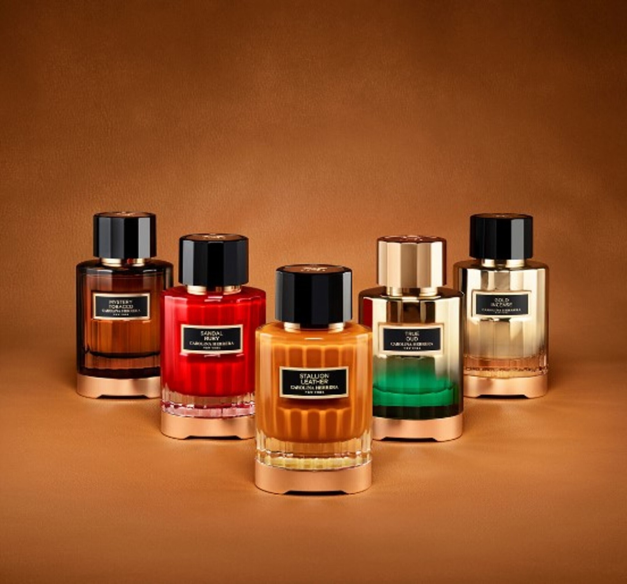 Puig gestiona la división de perfumes de Carolina Herrera. El primer perfume, Eau de Parfum, salió al mercado en 1988 y fue un éxito en ventas. En la actualidad, la marca cuenta con más de 20 fragancias que se comercializan en 100 países de todo el mundo.