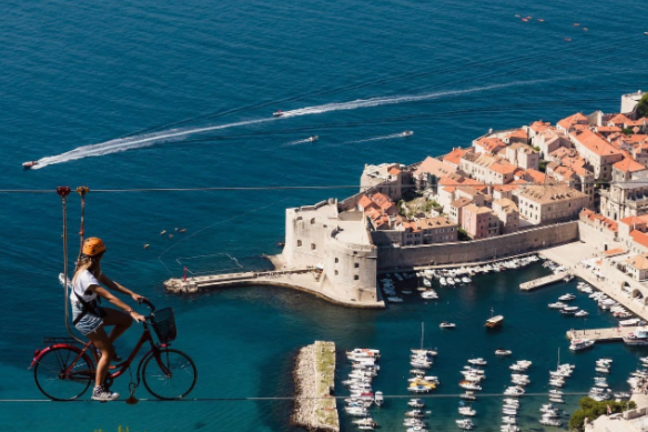 Ubicada en las costas resplandecientes del mar Adriático, Dubrovnik...