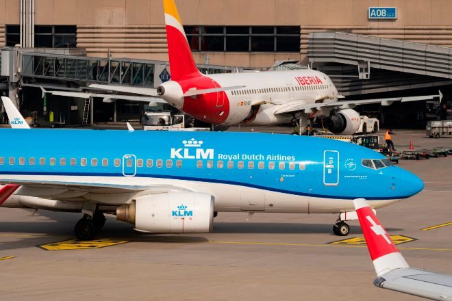Aviones de Iberia y KLM, cuyos grupos están interesados en TAP.
