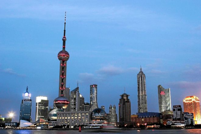 Skyline del distrito financiero de Shanghai, China.