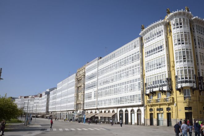 A Coruña y Vigo sostendrán el precio de la vivienda nueva