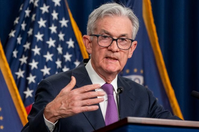 Powell, presidente de la Fed de EEUU, dice que «mantendrá» la política restrictiva