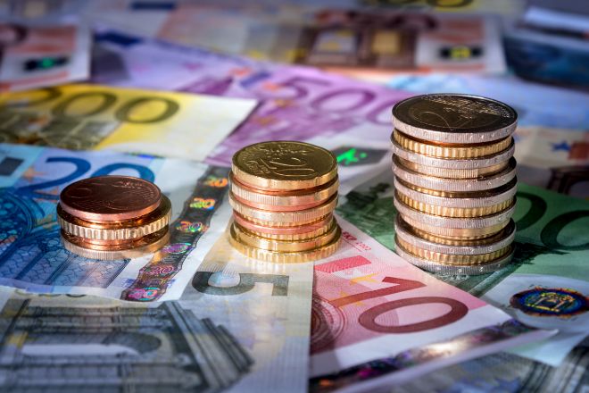 El déficit de la eurozona se mantiene estable en un 3,3% del PIB en el segundo trimestre