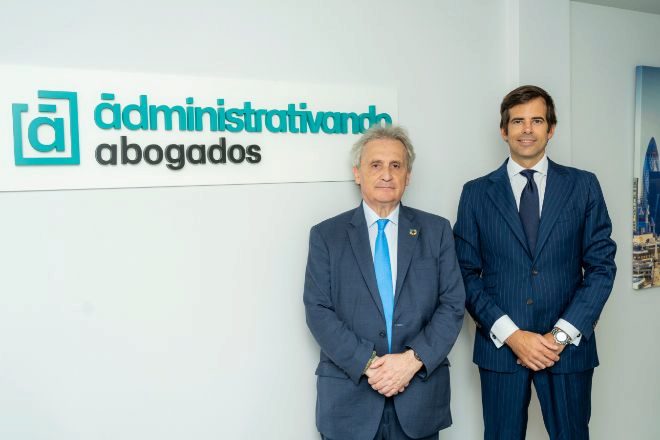 José Luis Fuertes y Antonio Benítez Ostos, de Administrativando Abogados.