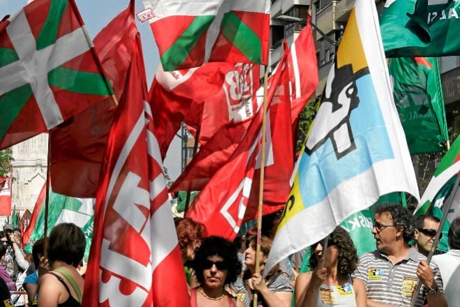 Los sindicatos vascos lanzan un pulso a Urkullu con la huelga en el sector público