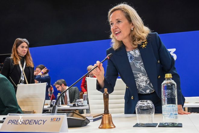 Calviño pide al empresariado gratitud a Sánchez
