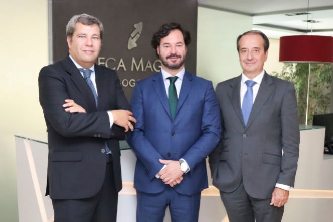 En la imagen, de izquierda a derecha, los socios de Ceca Magán César Álvarez, Esteban Ceca (socio director) y Javier Romano.
