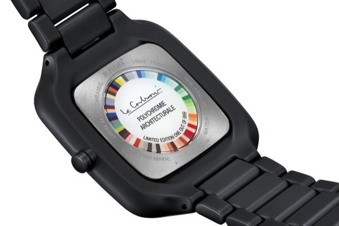 Todos los relojes de la colección Les Couleurs incorporan en el fondo de la caja un diagrama con los 63 colores de la paleta la Polychromie Architecturale. 