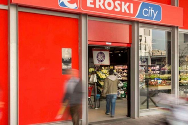 Eroski cierra la refinanciación de sus 703 millones de deuda hasta 2029
