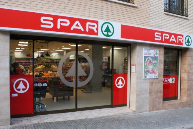 La cadena cuenta con 185 tiendas bajo las marcas Spar y Eurospar.