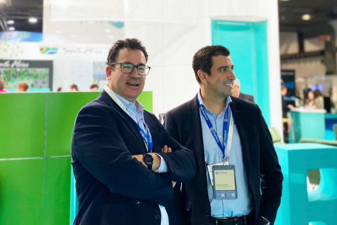 Iker Marcaide, CEO y cofundador, y Gonzalo Abellán, CTO y cofundador de Matteco, en la European Hydrogen Week de Bruselas hace unos días.