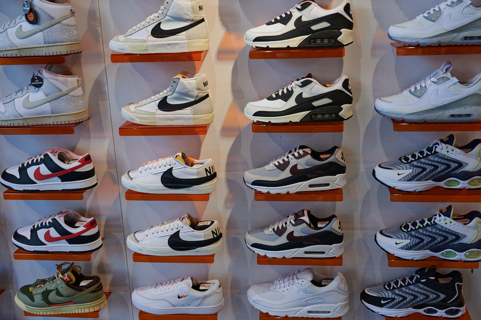 Nike recortará puestos de trabajo y prevé una caída de los ingresos el próximo año