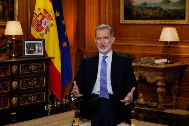 Felipe VI advierte: fuera de la Constitución «no hay democracia, convivencia ni paz»